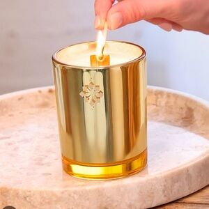 Four Truffles La Maison Wood Wick Candle Floral Fig Amber Citrus